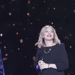 Amandine Bourgeois (enceinte) - Surprises - Enregistrement de l'émission "La boîte à secrets 13", présentée par F.Bollaert, diffusée le 21 octobre sur France 3. Chaque invité a le plaisir de découvrir des surprises réalisées sur mesure avec la complicité de ses proches !
© Jack Tribeca / Bestimage