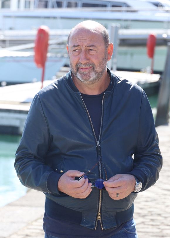 Kad Merad - Photocall de la série "Belphegor" lors du 27ème Festival de la Fiction de la Rochelle (16 - 21 septembre 2025), le 17 septembre 2025. 
© Denis Guignebourg / Bestimage