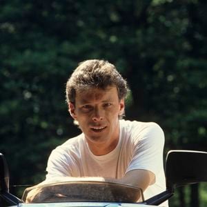 Archives - En France, à Barbizon, en extérieur, Herbert Léonard, posant sur son scooter le 11 juillet 1984. © Alain Canu via Bestimage