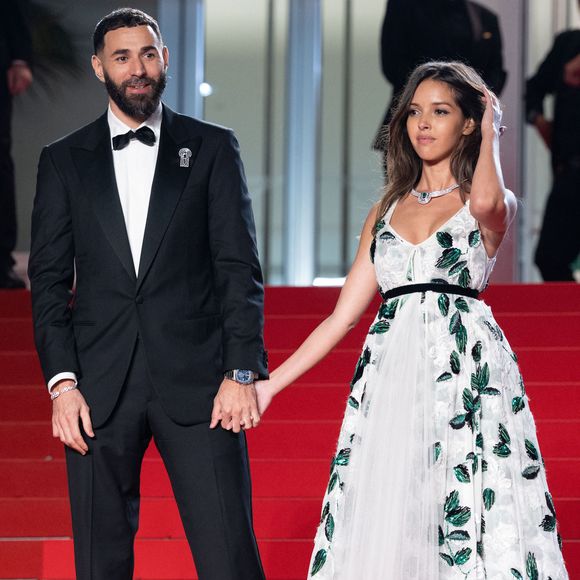 Mariage - Karim Benzema et Lyna Khoudri vont se marier le week-end du 5 et 6 juillet en Corse  - Karim Benzema et sa compagne Lyna Khoudri à la descente des marches du film « 13 jours 13 nuits » lors du 78ème Festival International du Film de Cannes. Le 23 mai 2025
© Olivier Borde/ Bestimage