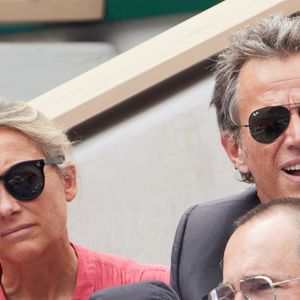 Anne-Sophie Lapix et son mari Arthur Sadoun - Célébrités en tribunes des Internationaux de France de tennis de Roland Garros 2023 à Paris le 11 juin 2023. © Jacovides-Moreau/Bestimage