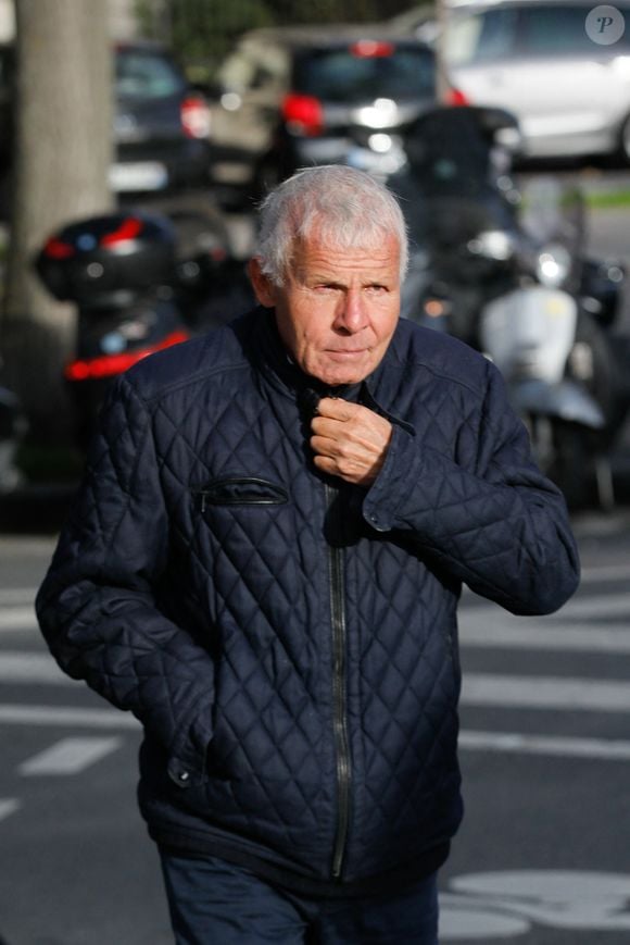 Patrick Poivre d'Arvor (PPDA) - Arrivées aux obsèques de Etienne Mougeotte en l'église Saint-François-Xavier à Paris. Le 13 octobre 2021
© Jacovides-Clovis / Bestimage