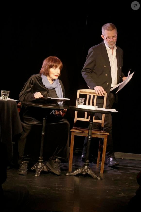 Elle considère le théâtre comme un moment privilégié et continue de se produire régulièrement.

Exclusif - Judith Magre ( 99 ans le 20 novembre) et Eric Naulleau - Spectacle "Judith Magre dit Apollinaire" en duo avec Eric Naulleau au théâtre de poche-Montparnasse à Paris le 22 septembre 2025. © Cédric Perrin/Bestimage