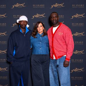 Alassane Diong, Helene Sy et Omar Sy à la présentation du court métrage DJ Snake "Patience", sample de "Sabali" de Amadou & Mariam au Grand Rex à Paris en soutien à SOS Méditerranée autour du thème de la migration, de l'exil et de la résilience. Paris, le 3 juin 2025. © Pierre Perusseau / Bestimage