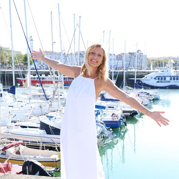Alexandra Lamy lors du photocall de la série "Killer Coaster" lors de la 25ème édition du Festival de la fiction de la Rochelle, France, le 13 septembre 2023. © Denis Guignebourg/BestImage