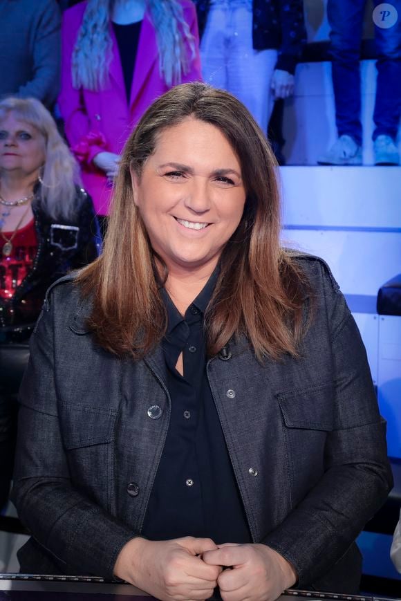 Exclusif - Valérie Benaim, sur le plateau de l’émission « TPMP » présentée par C.Hanouna et diffusée en direct sur Youtube et sur toutes les box (SFR, FREE, Bouygues, MyCanal etc), Paris, France, le 20 mars 2025. © Jack Tribeca / Bestimage