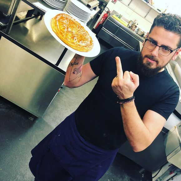 Le cuisinier reste très réputé dans les Hauts-de-France pour la convivialité de ses deux établissements, le Bistrot du Witloof et Rillons.

Mickaël Braure, candidat de la treizième saison de "Top Chef" sur M6.