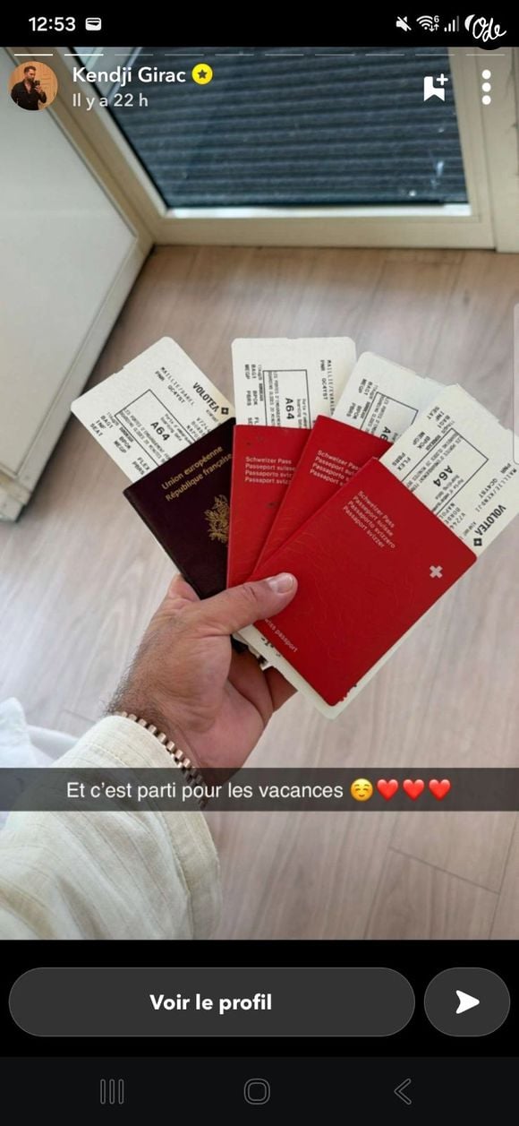 Kendji Girac partage des photos de ses vacances avec sa compagne Soraya et leurs deux enfants.