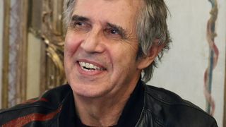 "Le signe des grandes maisons" : Julien Clerc présente son restaurant préféré aux prix accessibles, tout près d'un monument historique à Paris