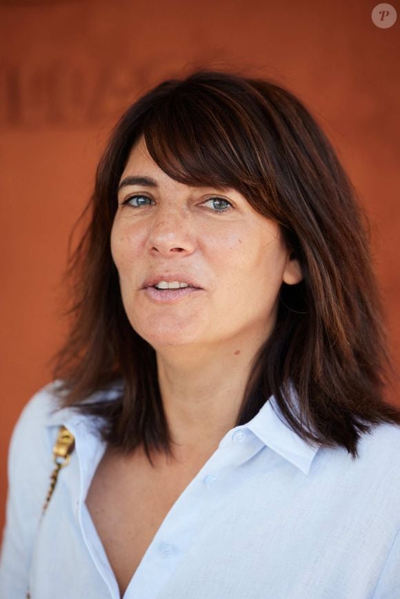 Sur Instagram, l’animatrice a partagé le message d’un internaute à son égard

Estelle Denis au village lors des Internationaux de France de tennis de Roland Garros 2023, à Paris, France, le 4 juin 2023. © Cyril Moreau/Bestimage