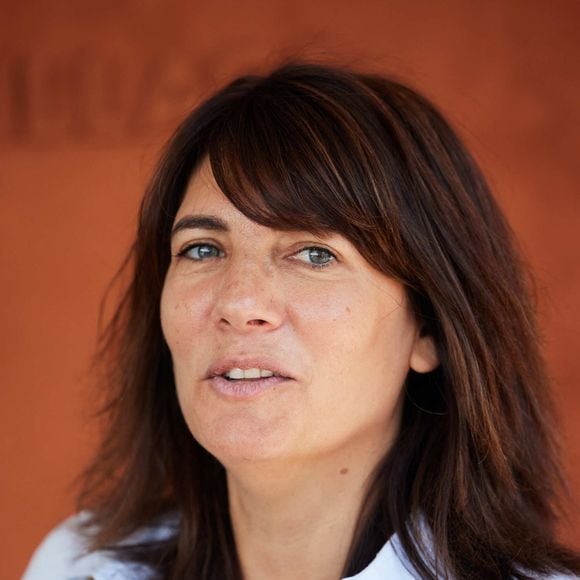 Sur Instagram, l’animatrice a partagé le message d’un internaute à son égard

Estelle Denis au village lors des Internationaux de France de tennis de Roland Garros 2023, à Paris, France, le 4 juin 2023. © Cyril Moreau/Bestimage