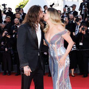 Tom Kaulitz et sa femme Heidi Klum - Montée des marches du film « Mission Impossible : The Final Reckoning » lors du 78ème Festival International du Film de Cannes, au Palais des Festivals à Cannes. Le 14 mai 2025 © Jacovides-Moreau / Bestimage