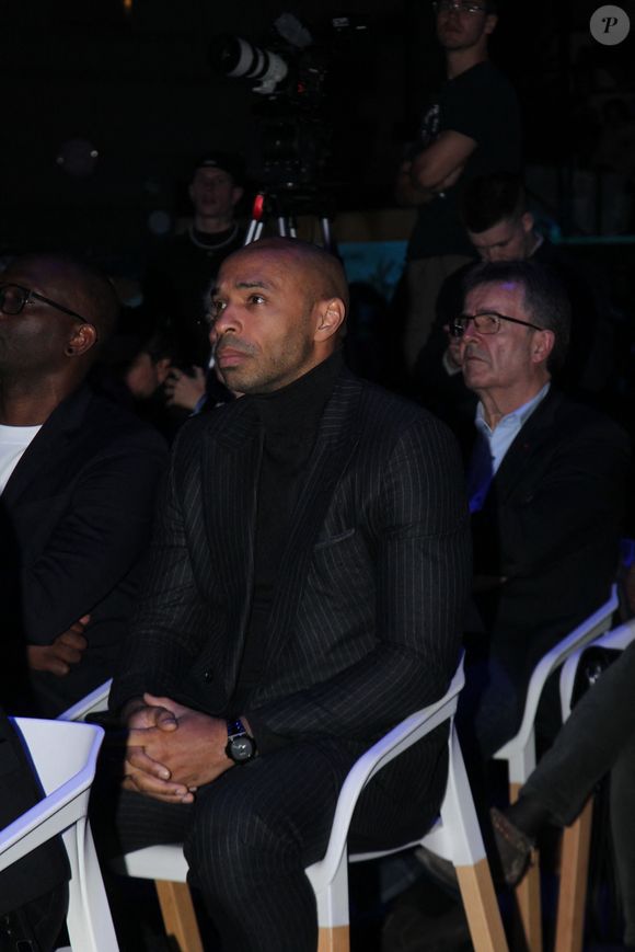 Thierry Henry - Soirée de remerciement de Teddy Riner à la Maison du judo à Montrouge, le 29 novembre 2024. Devant une centaine d'invités, Le champion olympique (11 fois) et champion olympique (5 fois) a tenu à remercier tous ceux qui l'ont soutenu tout au long de son impressionnante carrière, de son premier entraîneur en club jusqu’à sa femme et sa mère, en passant par sa psychologue de l’INSEP. Une vente aux enchères au profit de l'association de Teddy Riner a conclu la soirée. 
© Philippe Baldini / Bestimage
