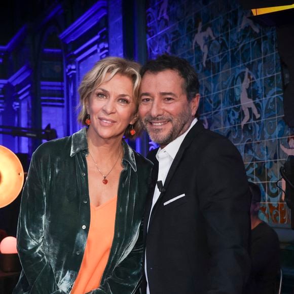 Bernard Montiel a aussi pu compter sur Corinne Touzet
Exclusif - Corinne Touzet, Bernard Montiel - Enregistrement de l'émission "L'Invitation", présentée par B.Montiel et diffusée le 22 décembre sur Olympia TV
© Jack Tribeca / Bestimage