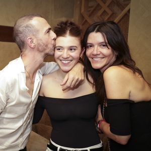 Dans une ambiance intime, le chanteur a partagé ce duo musical avec sa fille aînée, née en 2003 de son union avec Hortense d’Estève. 

Exclusif - Nina Maurici, fille de Calogero et d'Hortense d'Esteve fait son premier live Chez Monsieur Aristide à Montmartre, Paris le 19 juin 2025.
© Jack Tribeca / Bestimage