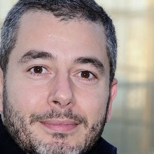 Ali Baddou arrivant à la présentation de la collection Louis Vuitton dans le cadre de la Fashion Week Paris Menswear Automne-Hiver 2016-2017 le 21 janvier 2016 à Paris, France. Photo by Aurore Marechal/ABACAPRESS.COM