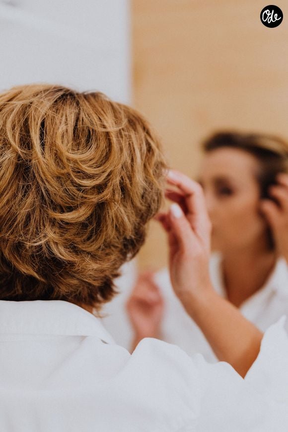 Facile à entretenir au quotidien, notamment avec un simple passage de doigts dans les cheveux, ce look ultra-stylé s'impose déjà comme le chouchou de la saison à venir.