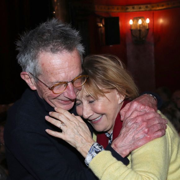 n'hésitant pas à s'enlacer sous l'oeil des photographes. 

Patrice Leconte et Marie-Anne Chazel - Première représentation du show " Régis Laspalès Parle enfin " au Théâtre des Nouveautés à Paris, France, le 26 Février 2026.

© Bertrand Rindoff / Bestimage