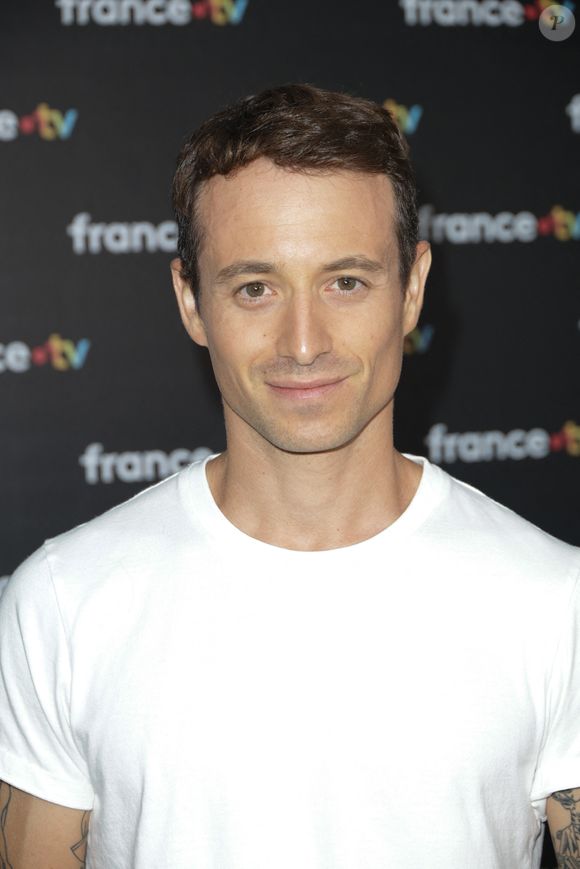 Hugo Clément au photocall de la conférence de presse de rentrée de France Télévisions à Paris, France, le 4 septembre 2024. © Coadic Guirec/Bestimage