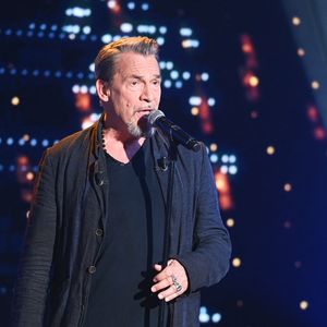 Une belle amitié qui a d'ailleurs été mise en lumière par Florent Pagny lui-même. 

Exclusif - Florent Pagny lors de l'enregistrement de l'émission Vivement dimanche au studio Rive gauche, présentée par M.Drucker, diffusée sur France 3 le 21 juin 2026, à Paris, France, le 20 mai 2026. © Guillaume Gaffiot/Bestimage