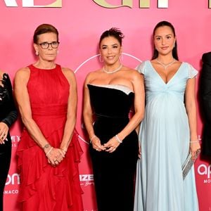 La princesse Stéphanie de Monaco, Eva Longoria et Alexandra Leclerc (enceinte) lors de la seconde édition du Global Gift Gala à l'hôtel de Paris à Monaco, le 9 octobre 2026. Cette année, les bénéfices de cette soirée caritative iront à 3 associations, Fight Aids Monaco, Corazones Unidos et Global Gift Foundation. © Bruno Bebert / Bestimage