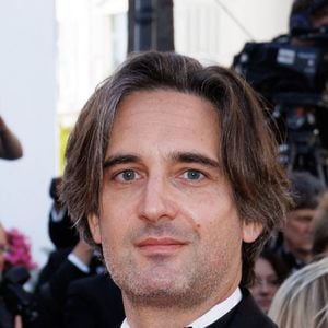 Découvrez la vision sans concession d'un homme passionné qui a frôlé le clap de fin au cinéma.

Dimitri Rassam - Montée des marches du film "La vénus électrique" pour la cérémonie d'ouverture du 79ème Festival International du Film de Cannes, le 12 mai 2026. 

© Jacovides-Moreau /Bestimage