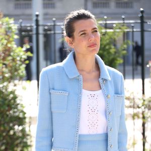 Charlotte Casiraghi - Les célébrités arrivent au défilé Chanel Collection Haute Couture Automne/Hiver 2025-2026 lors de la Fashion Week de Paris (PFW), le 8 juillet 2025. 
© Denis Guignebourg / Bestimage