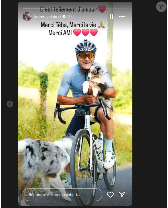 Laurent Jalabert heureux avec son vélo et avec ses chiens. Story Instagram du 14 août 2025.