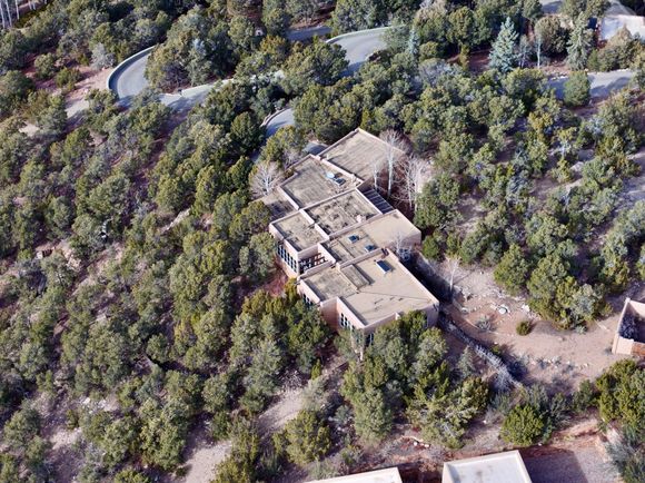 Santa fe, NM - EXCLUSIF - Les propriétés cachées de Gene Hackman. Le grand acteur a vécu tranquillement loin des projecteurs à Santa Fe, au Nouveau-Mexique. (Backgrid USA / Bestimage).