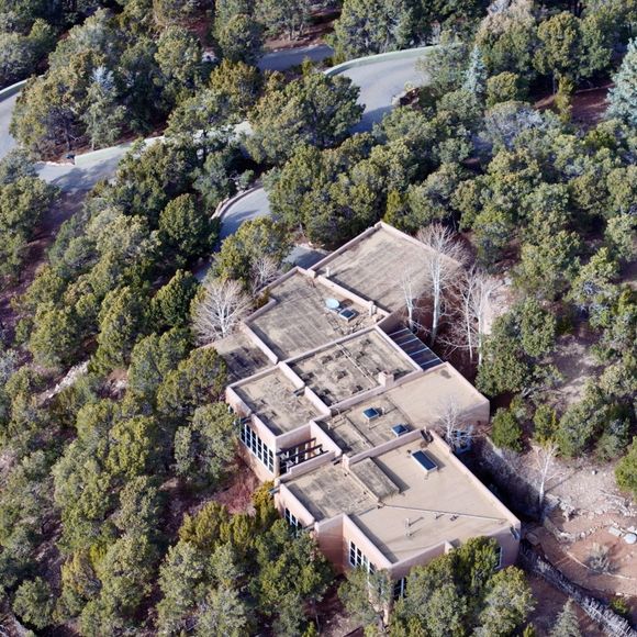 Santa fe, NM - EXCLUSIF - Les propriétés cachées de Gene Hackman. Le grand acteur a vécu tranquillement loin des projecteurs à Santa Fe, au Nouveau-Mexique. (Backgrid USA / Bestimage).