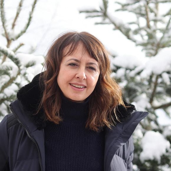 Il n'en a pas fallu plus aux convives pour prendre la poudre d'escampette
Valérie Bonneton - Photocall du film "Tombés du camion" lors du 27ème Festival International du Film de Comédie de l'Alpe d'Huez, le 19 janvier 2024. 
© Dominique Jacovides / Bestimage