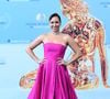 Mais c’est surtout son sac Schiaparelli, création originale de haute couture estimée à 8 500 euros, qui capte tous les regards. 

Jazmin Grimaldi, la fille du prince Albert II de Monaco, durant la cérémonie de clôture de la 64ème édition du Festival de télévision de Monte-Carlo au Grimaldi forum à Monaco, le 17 juin 2025. © Bruno Bebert / Bestimage