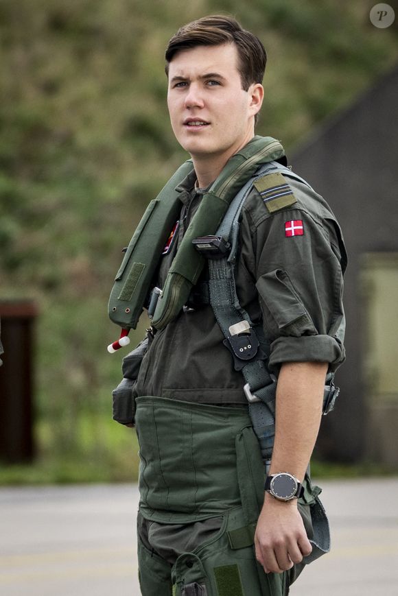 Le Prince héritier Christian vole à bord d'un avion F-16 depuis la caserne de Skrydstrup, le lundi 13 octobre 2025. Ce vol est l'un des derniers vols d'entraînement quotidiens pour l'avion de chasse F16. Plus tard dans l'année, le F-16 sera remplacé par le F-35, qui n'a de place que pour le pilote.  Photo by Ida Marie Odgaard/Ritzau Scanpix/ABACAPRESS.COM