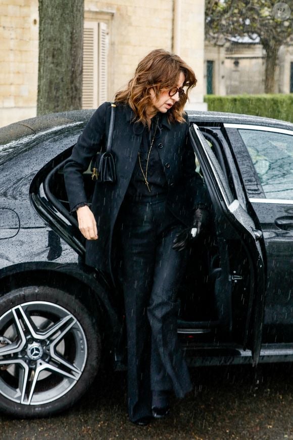Valérie Lemercier - Arrivées aux obsèques de l'avocat Hervé Temime au cimetière du Montparnasse à Paris, France, le 14 avril 2023. © Clovis-Jacovides/Bestimage