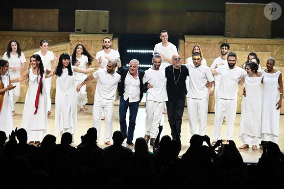 Exclusif - Pascal Obispo, Albert Cohen, Sharon Laloum, Leelou Garms, Tony Bredelet, Margaryta Buisan, Benjamin Bocconi, Awa Sy, David Lempell, Julien Arcuri et Sarah Koper  - Première de la comédie musicale "Les 10 commandements - l'envie d'aimer" à la Seine Musicale à Boulogne-Billancourt le 6 juin 2024
© Gaffiot-Perusseau/Bestimage