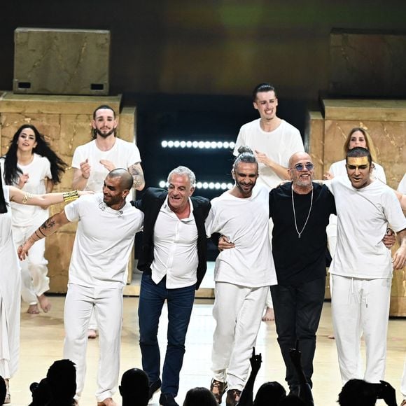 Exclusif - Pascal Obispo, Albert Cohen, Sharon Laloum, Leelou Garms, Tony Bredelet, Margaryta Buisan, Benjamin Bocconi, Awa Sy, David Lempell, Julien Arcuri et Sarah Koper  - Première de la comédie musicale "Les 10 commandements - l'envie d'aimer" à la Seine Musicale à Boulogne-Billancourt le 6 juin 2024
© Gaffiot-Perusseau/Bestimage