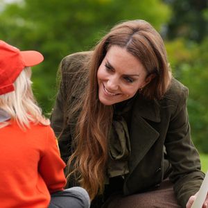 Maman de trois enfants, Kate Middleton a l'habitude de passer du temps avec les plus jeunes.

Kate Middleton au parc de Frogmore à Windsor, dans le Berkshire, lors du deuxième jour de la deuxième visite d'État du président américain Donald Trump au Royaume-Uni. © PA Photo/ Bestimage