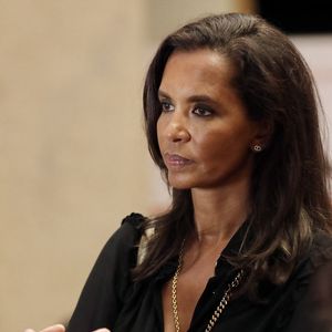 Ce mois-ci dans les colonnes de "Télé-Loisirs", Karine Le Marchand est revenue sur cette mésaventure !

Karine Le Marchand participe à la manifestation "L’amour est tout près" à l'Hôtel de Région Paca à Marseille, le 30 octobre 2025. © Luc Boutria / Nice Matin / Bestimage