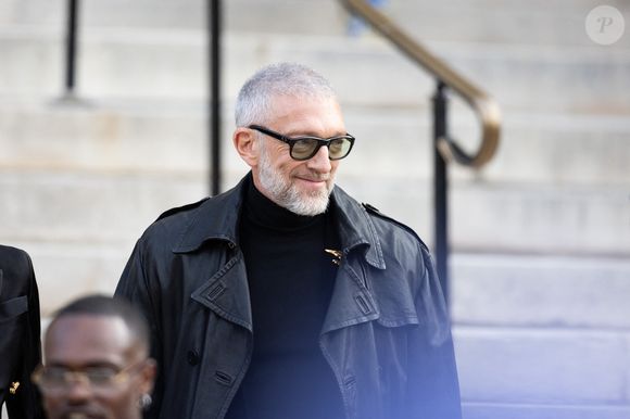 Vincent Cassel - Arrivée extérieur au défilé "Schiaparelli" Collection Haute Couture Printemps/Ete 2026 lors de la Fashion Week de Paris (PFW), le 26 Janvier 2026.
 
© Jeremy MELLOUL / Bestimage