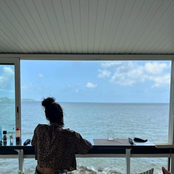 Shy'm partage des photos de ses vacances en Martinique. Photo publiée sur Instagram le 20 août 2025.