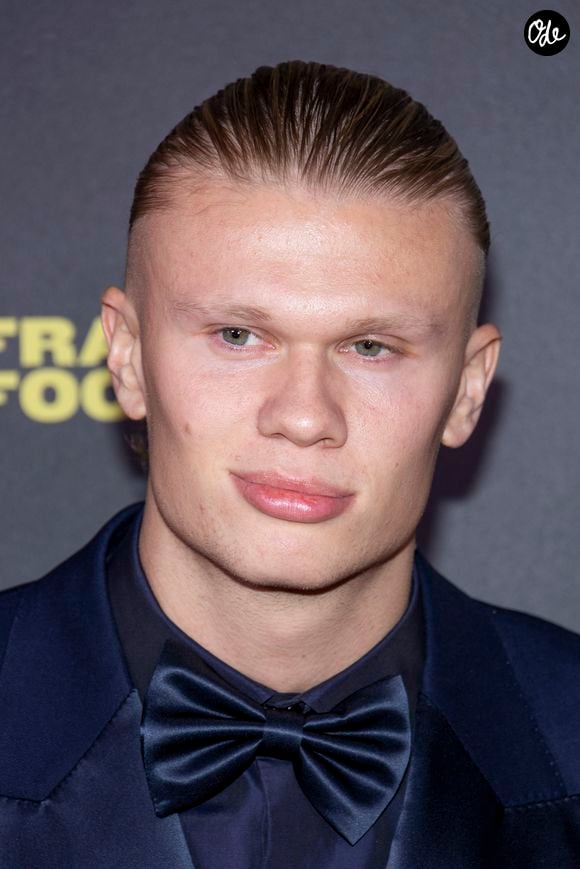 Erling Haaland - Photocall de la 67ème cérémonie du Ballon d’Or au Théâtre du Chatelet à Paris le 30 octobre 2023. © Cyril Moreau/Bestimage