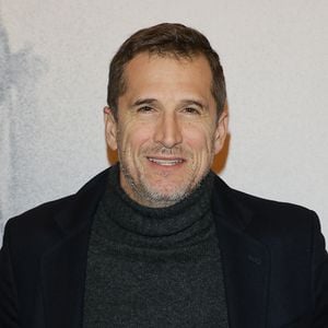 L'ex de Marion Cotillard n'était pas non plus venu accompagné. 

Guillaume Canet - Photocall de la représentation exceptionnelle de LUMIÈRE ! par Thierry Frémaux au Grand Rex à Paris le 12 décembre 2025.
Photo par Guirec Coadic / Bestimage