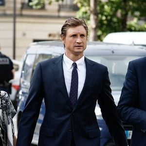 Michel Barnier, son fils Nicolas Barnier - Arrivées aux obsèques de Nicolas Altmayer en l’Église de Saint-Germain-des-Prés à Paris le 31 aout 2026. 

© Dominique Jacovides-Cyril Moreau/Bestimage