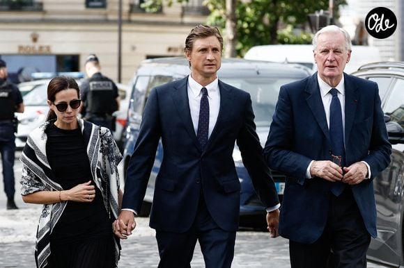 Michel Barnier, son fils Nicolas Barnier - Arrivées aux obsèques de Nicolas Altmayer en l’Église de Saint-Germain-des-Prés à Paris le 31 aout 2026. 

© Dominique Jacovides-Cyril Moreau/Bestimage