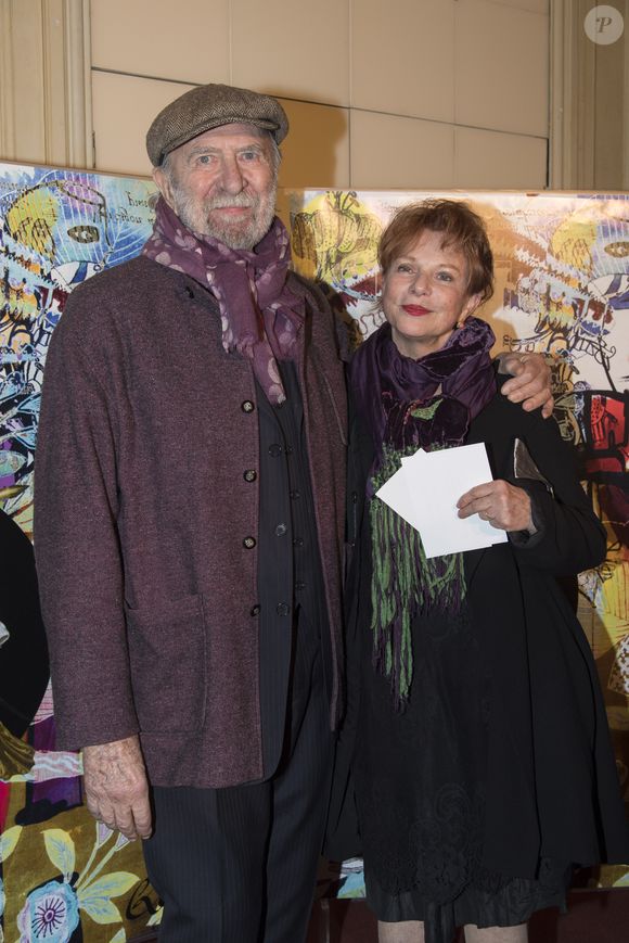Figure emblématique du cinéma français, il a marqué plusieurs générations grâce à son jeu subtil et son talent inimitable.

Jean-Pierre Marielle et sa femme Agathe Natanson lors du gala d'Enfance Majuscule donné au profit de l'enfance maltraitée à la salle Gaveau à Paris, France, le 20 mars 2017. © Pierre Perusseau/Bestimage