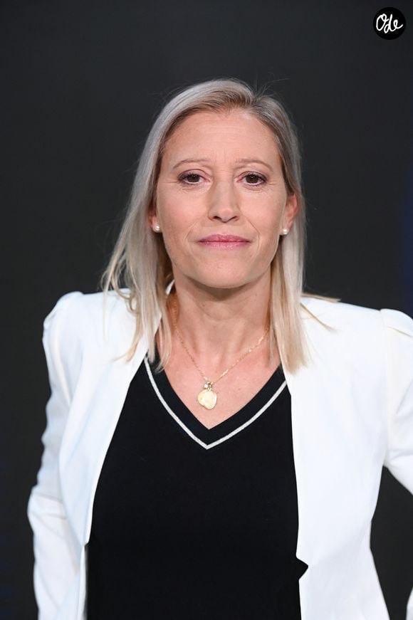 Mélodie Balavoine (nièce et filleule de Daniel Balavoine) lors de l'enregistrement de l'émission "Vivement dimanche" édition spéciale intitulée 'Sagas familiales' au studio Rive gauche, présentée par M.Drucker et diffusée le 27 septembre sur France 3, à Paris, France, le 22 septembre 2026. © Guillaume Gaffiot/Bestimage