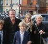 Depuis 2016, il vit au Portugal avec son épouse et ses enfants. Il est devenu lui-même papa à cinq reprises et ses garçons adorent passer du Claude François à leurs fêtes...

Claude François Junior avec ses enfants et sa mère Isabelle Forêt lors de la messe hommage à Claude François en l'église Notre-Dame d'Auteuil à Paris le 10 mars 2018. Crédit Christophe Clovis / Bestimage