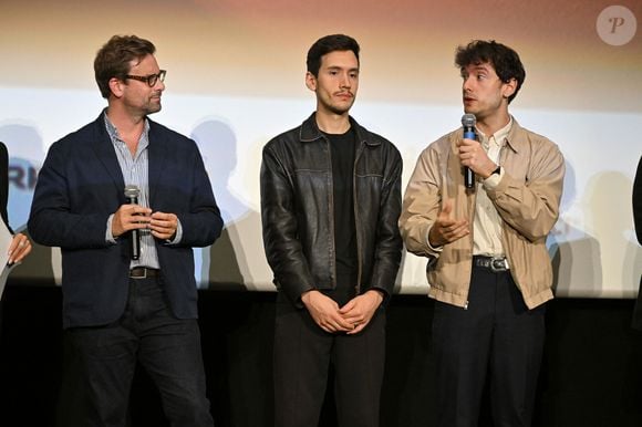 Nicolas Mathieu, et les deux réalisateurs, Ludovic et Zoran Boukherma pour le film "Leurs enfants après eux" adapté du roman de Nicolas Mathieu (Prix Goncourt 2018) durant la soirée d'ouverture de la 6ème édition du festival Cinéroman au cinéma Pathé Gare du Sud, à Nice, le 30 septembre 2024.
Cinéroman est un festival dédié aux adaptations cinématographiques de roman. © Bebert / Jacovides / Bestimage