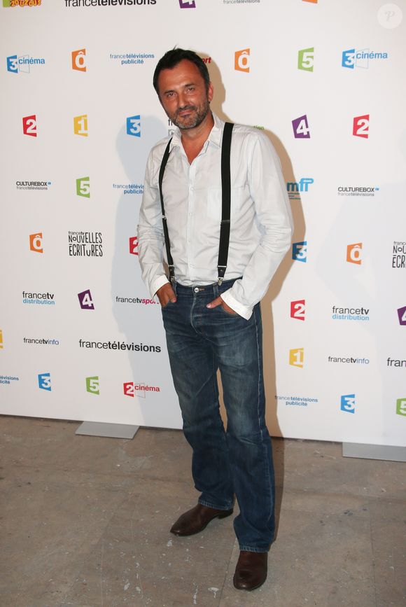 Frédéric Lopez au photocall de la conférence de presse de rentrée de France TV au Palais de Tokyo le 27 août 2013. Crédit Gengis / Bestimage