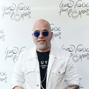 Pascal Obispo lors du concert "Leurs voix pour l'espoir" diffusé le 5 juillet en prime sur C8, à l'Olympia à Paris le 11 mars 2024.

© Bellak / Perusseau / Bestimage